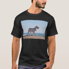 Hond op het strand t-shirt