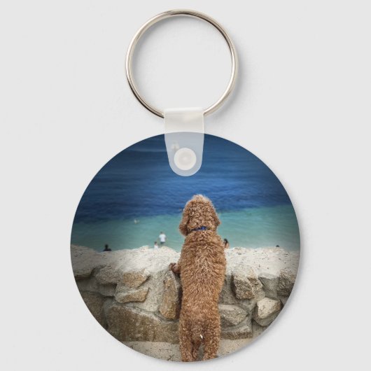 Hond op het strand zien sleutelhanger (Achterkant)