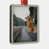 Hond op het treinstation metalen ornament (Rechts)