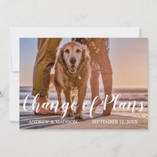 Hond op Strand Verandering van Plannen Uitgestelde Save The Date