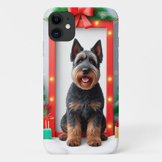 Hond poseren tussen feestelijke kerstversieringen Case-Mate iPhone case (Achterkant)