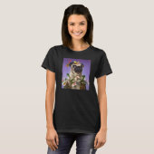 Hond pug draagt bloemen t-shirt (Voorkant volledig)
