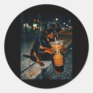Hond rottweiler drinkend ijskoude koffie grappig d ronde sticker