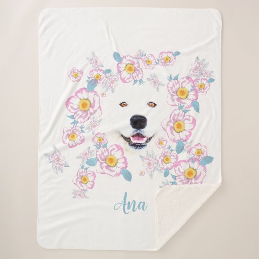 Hond Samojeed en roze bloemen Sherpa Deken (Voorkant)