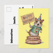 Hond staat op taart met een gelukkig verjaardag bo briefkaart (Voorkant / Achterkant)