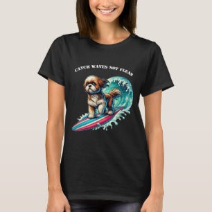 Hond Surfen met een Surfboard Rijden op een Big Wa T-shirt