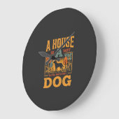 Hond thuis vintage huis grote klok (Hoek)