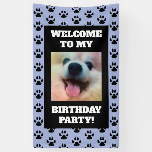 Hond Verjaardagsfeestje Blauw Zwart Paw Prints Fot Spandoek (Verticaal)