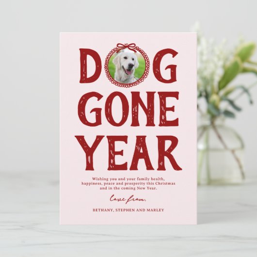 Hond Weg Jaar Roze Rood Foto Kerstmis Feestdagenkaart (Staand voorkant)