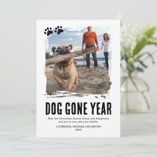 Hond Weg Jaar Schattige Foto Kerstmis Feestdagenkaart (Staand voorkant)