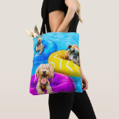 Hond Zwembad Feestje Tote Bag (Dichtbij)