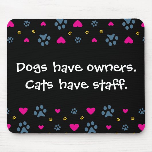 Honden beschikken over personeel in eigenaarscatte muismat (Voorkant)