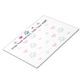 Honden beschikken over personeel in eigenaarscatte notitieblok (Schuin)