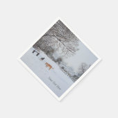 honden die in het sneeuwscand van het seizoensland servetten (Hoek)