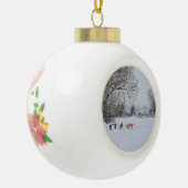 honden die sneeuwscand spelen voor kerst keramische bal ornament (Links)