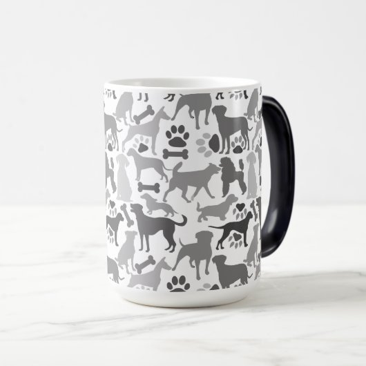 Honden en poten patroon 03.b Witte BG Magische Mok (Voorkant rechts)
