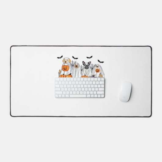 Honden in spookkostuums Halloween Classic T-Shirt Bureaumat (Keyboard & Muis)