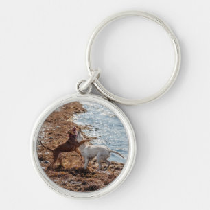 Honden op het strand sleutelhanger