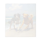 Honden spelen op het strand notitieblok (Voorkant)