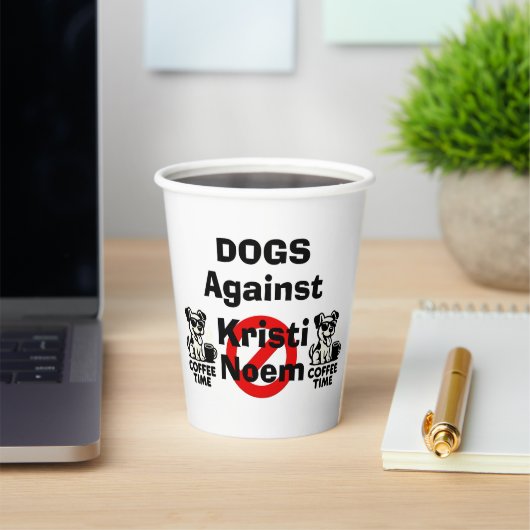Honden Tegen Kristi Noem Papieren Beker (Insitu)