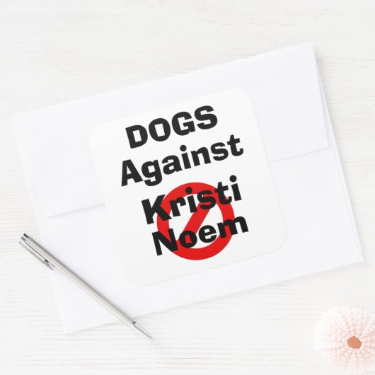 Honden Tegen Kristi Noem Sticker (Envelop)