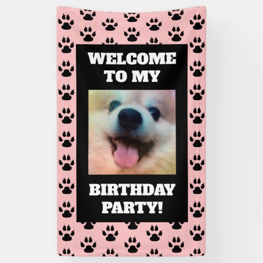 Honden Verjaardagsfeestfoto Roze Zwart Paw Prints Spandoek (Verticaal)