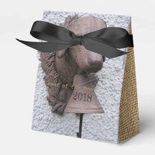 hondenbel met sleutelhondenjaar 2018 gunstbox bedankdoosjes (Voorkant Zijde)