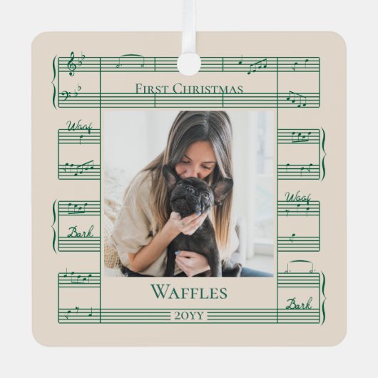 Hondenfoto Eerste Kerstwoof Woof Bladmuziek Metalen Ornament (Voorkant)