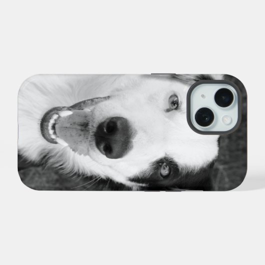Hondenfoto zwart-wit  iPhone 15 case (Achterkant horizontaal)