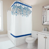 Hondenhout Bloemen op een Douchegordijn (In situ)