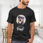 Hondenliefhebber DAD Persoonlijke Cute Puppy Pet F T-shirt<br><div class="desc">Dog Dad ... Verrassend dat je favoriete Dog Pa deze Vaderdag, Kerstmis of zijn verjaardag heeft met dit superschattige, aangepaste T-shirt. Pas dit shirt van een hond aan met de favoriete foto's en namen van je hond. Dit shirt van een hond is een must voor hondenliefhebbers en hondenvaders! Geweldig cadeau...</div>