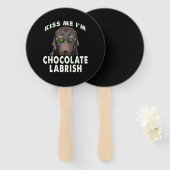 Hondenliefhebber | Kus Me Ik ben Chocolate Labrish Handwaaier (Voorkant en achterkant)