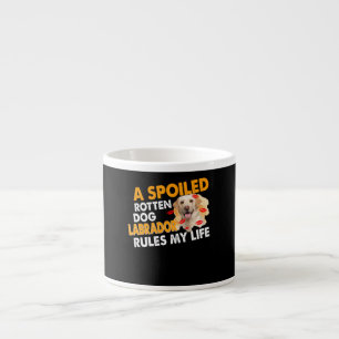 Hondenliefhebber Spoiled Rotten Labrador regelt Espresso Kop