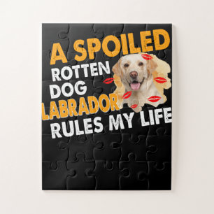 Hondenliefhebber Spoiled Rotten Labrador regelt Legpuzzel