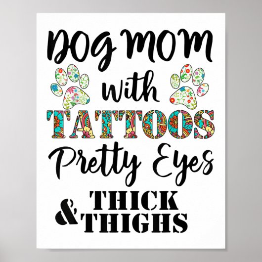 Hondenmoeder met Tattoos  ogen dik en dijen Poster (Voorkant)