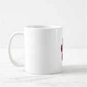 Hondenoorafdruk buiten focus koffiemok (Links)