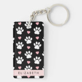 Hondenpoten, witte poten, roze harten, Jouw naam Sleutelhanger (achterkant)