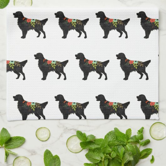 Hondenras met platte bekleding van bohemiene Flora Theedoek (Gevouwen)