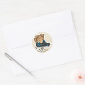 Hondje met schoen ronde sticker (Envelop)