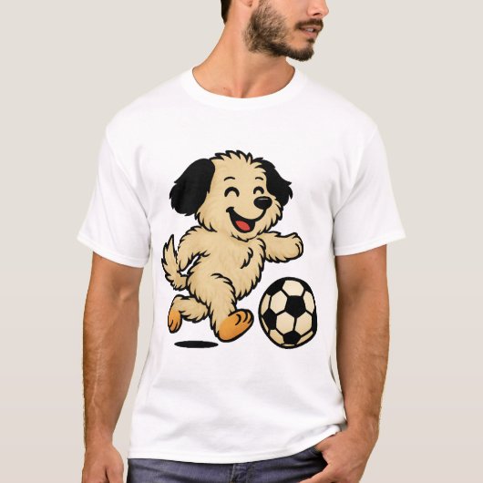 Hondje speelt voetbal t-shirt (Voorkant)