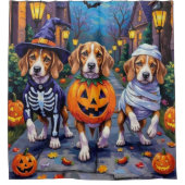 Hondjes Beagle gaan langs de deuren in Halloween-k Douchegordijn (Voorkant)