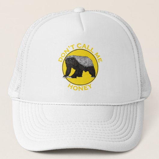 Honey Badger Funny Slogan Noem me niet Gele Pun Trucker Pet (Voorkant)
