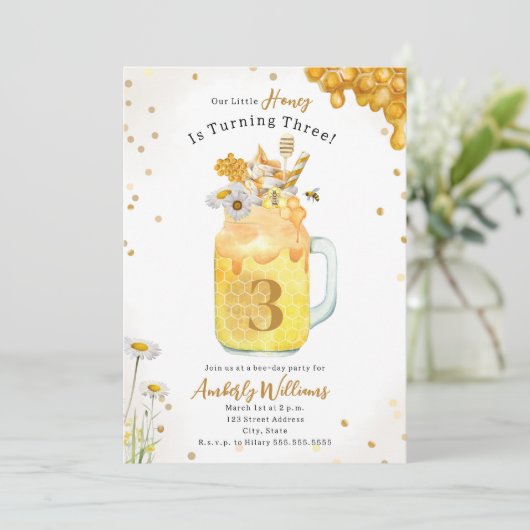 Honey Bee Milkshake Floral Verjaardag Uitnodiging (Staand voorkant)