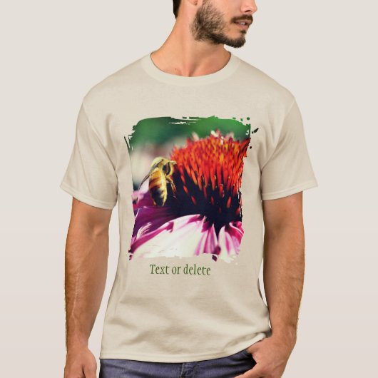 Honey Bee On Daisy Flower Personalized T-shirt (Voorkant)