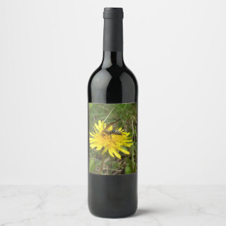 Honey Bee on Dandelion Flower Wine Label Wijn Etiket