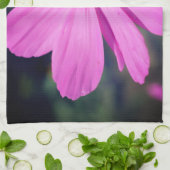 Honey Bee On Pink Cosmos Flower Close Up  Theedoek (Gevouwen)