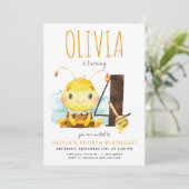 Honey Bee Vierde Verjaardag uitnodiging (Staand voorkant)