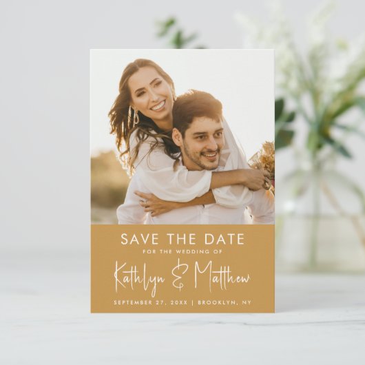 Honey Gold Fun Script Modern Photo Wedding Save The Date (Staand voorkant)