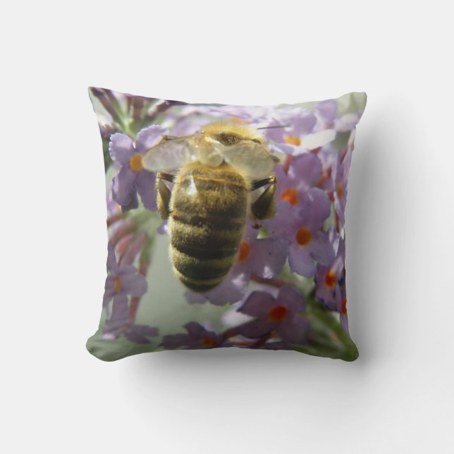 Honeybee en Buddleia Flowers Pillow Kussen (Voorkant)