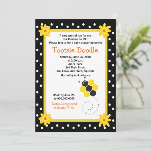 Honeycomb Bumble Bee 5x7 Baby shower Uitnodiging (Staand voorkant)